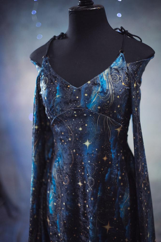 Vestido Celestial de Terciopelo