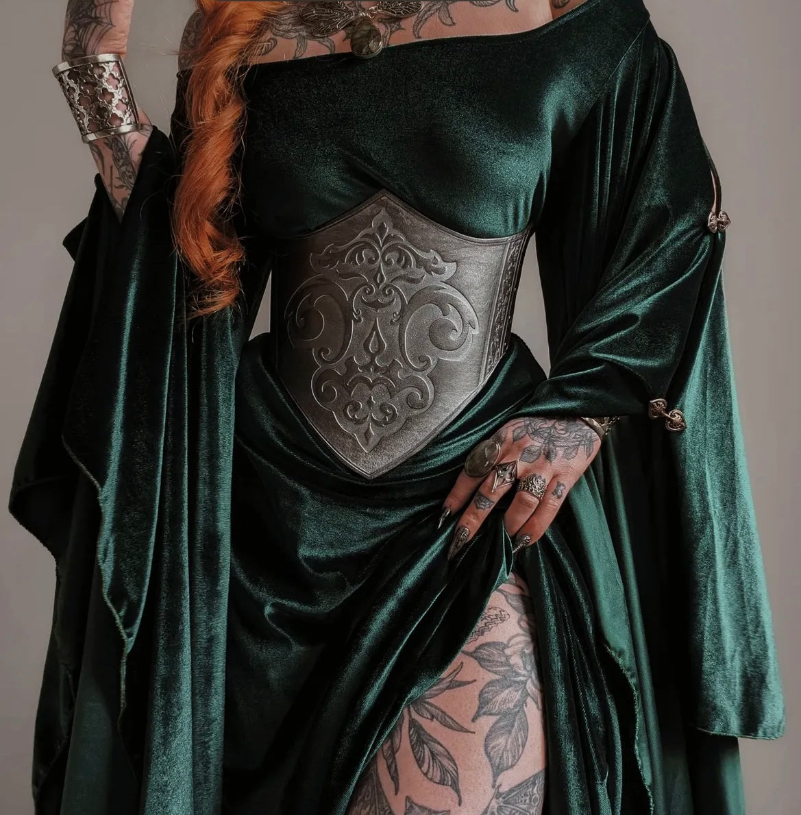 Corset Armadura Plateada de Cuero