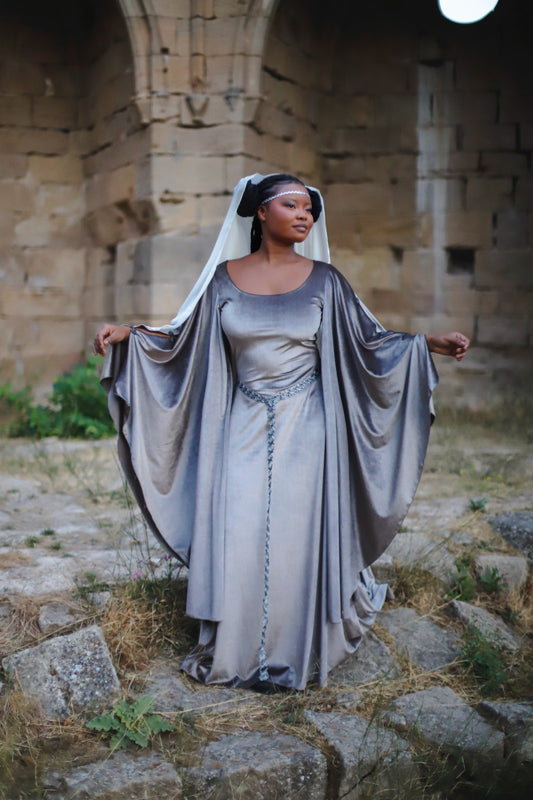 Vestido Medieval de Terciopelo Plata