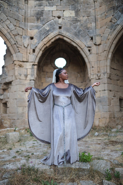 Vestido Medieval de Terciopelo Plata