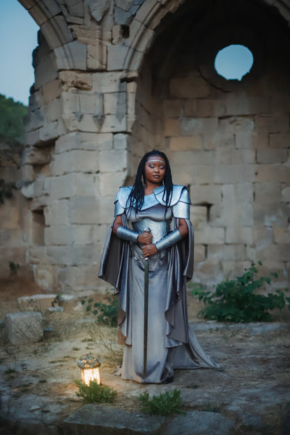 Vestido Medieval de Terciopelo Plata