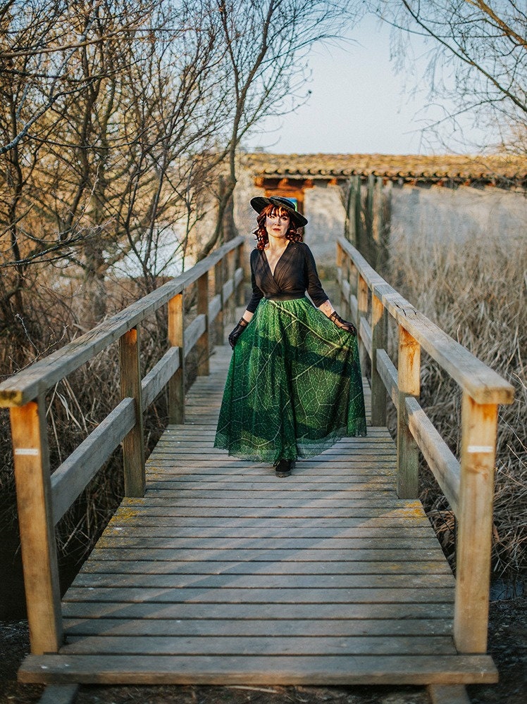Falda Larga Élfica de Hoja Verdes