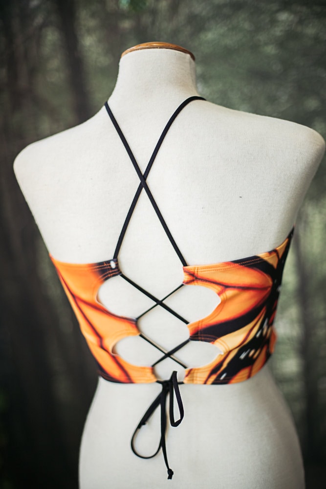 Top de Bikini Halter Mariposa Monarca