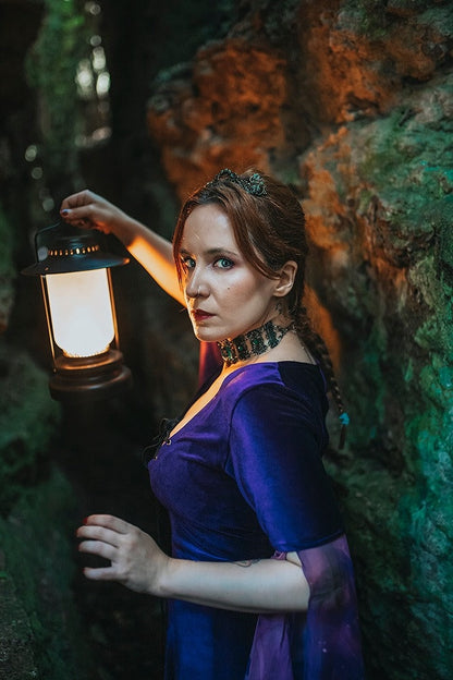 Vestido Élfico Nebulosa de Terciopelo Morado