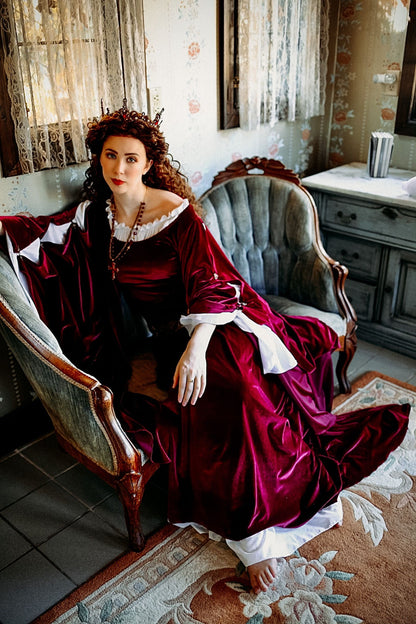Vestido Medieval de Terciopelo Burdeos