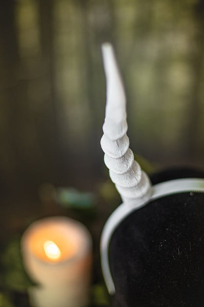 Diadema de Bruja con Cuernos de Demonio y Luna