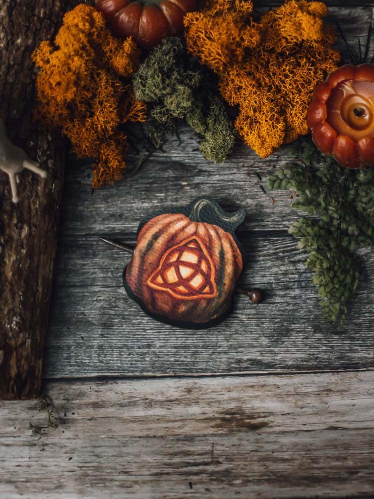 Pasador de Pelo Calabaza con Trisquel