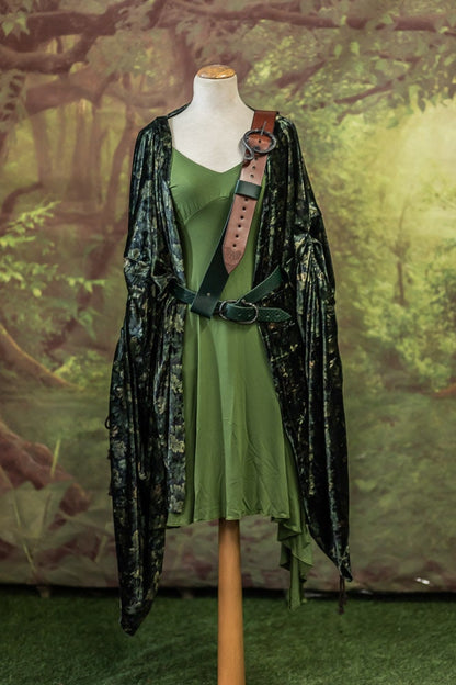 Kimono Élfico de Terciopelo con Hojas de Roble
