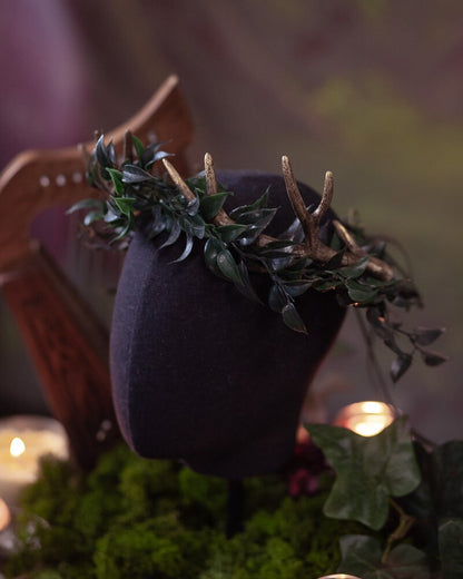 Corona Druida de Astas y Hojas