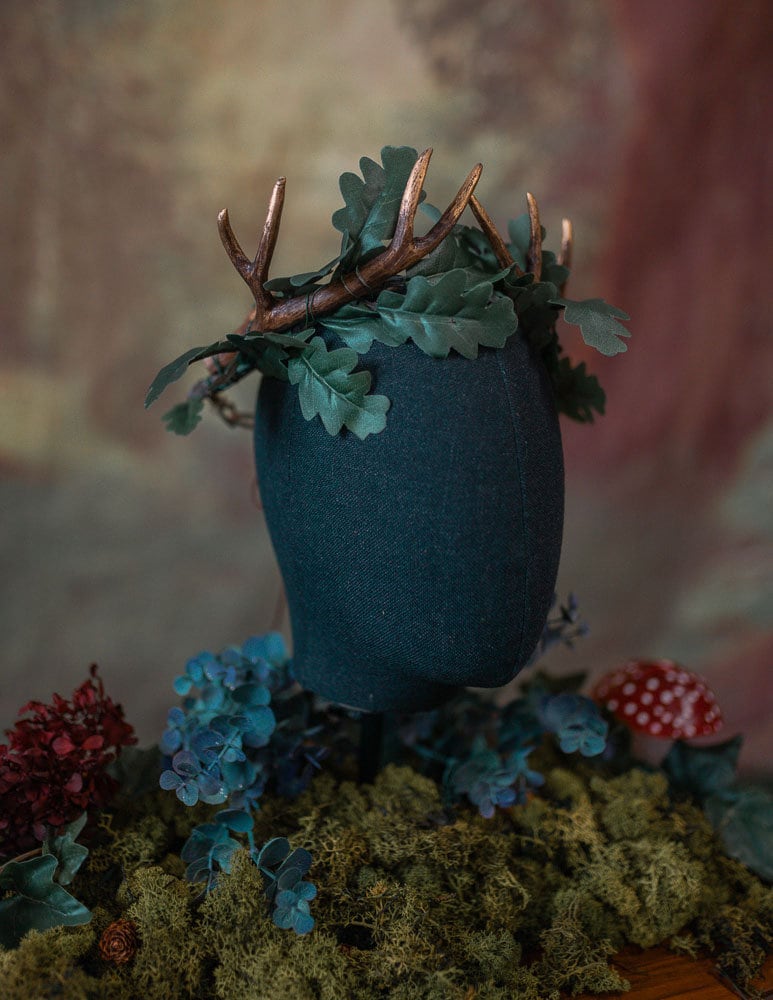 Corona Druida de Astas y Hojas