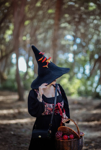 Sombrero de Bruja del Bosque con Setas