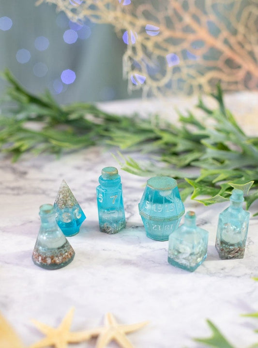 Set de Dados Océano con Perlas y Medusas