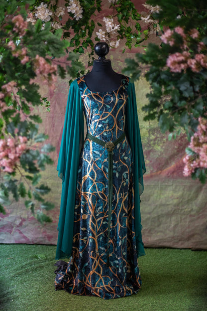 Vestido Élfico Verde con Mangas de Gasa