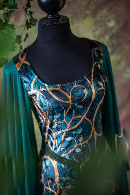 Vestido Élfico Verde con Mangas de Gasa