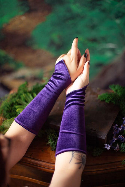 Brazales de Terciopelo Morado