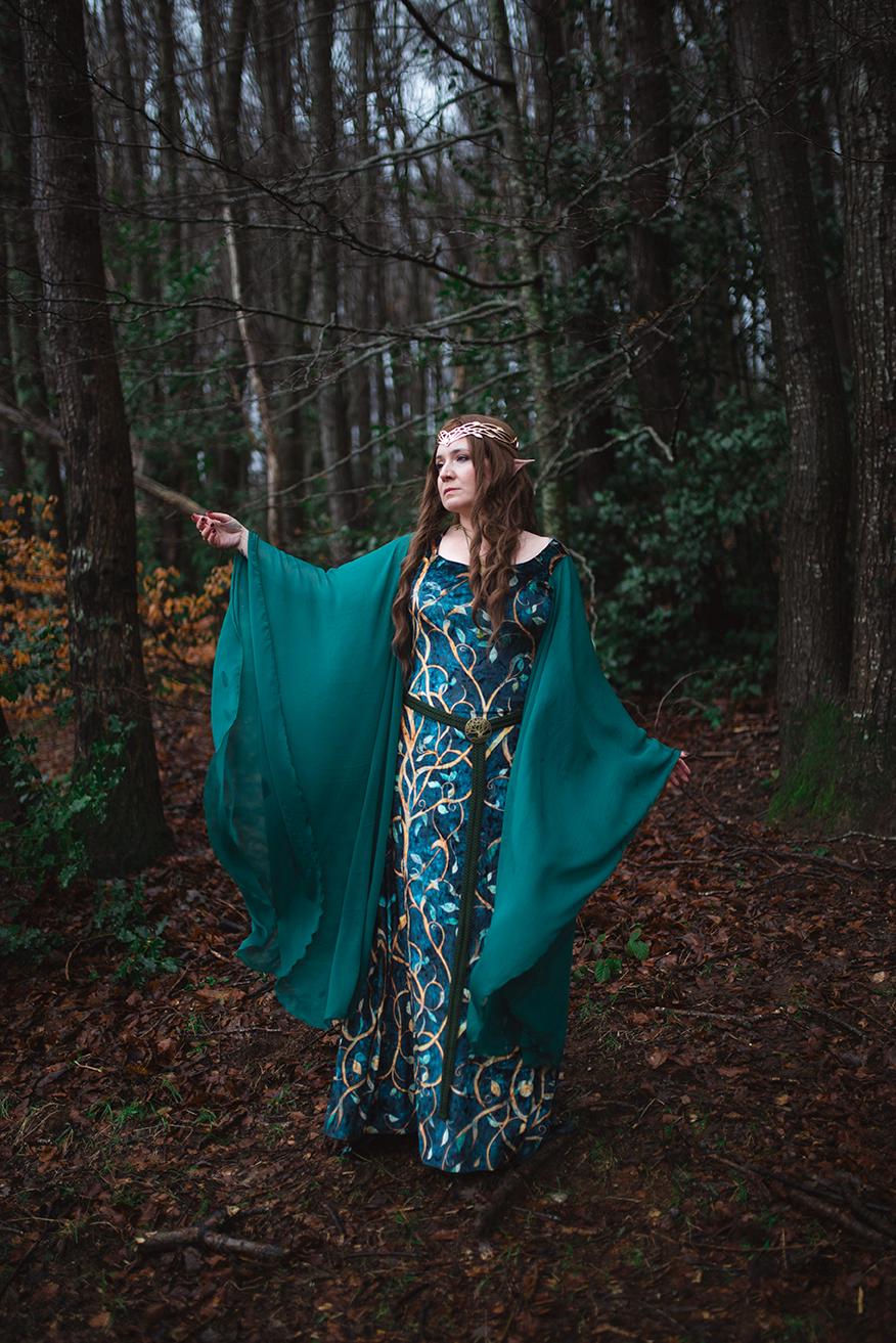 Vestido Élfico Verde con Mangas de Gasa
