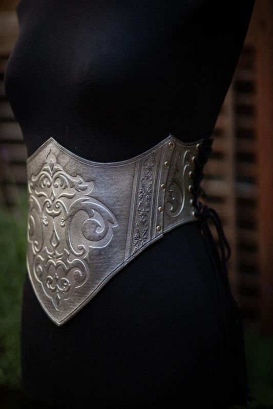 Corset Armadura Plateada de Cuero