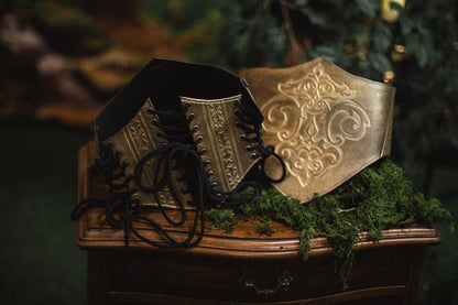 Corset Armadura Dorado de Cuero
