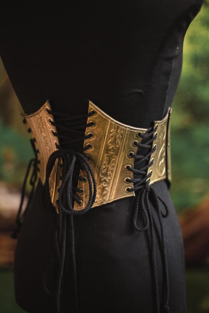 Corset Armadura Dorado de Cuero