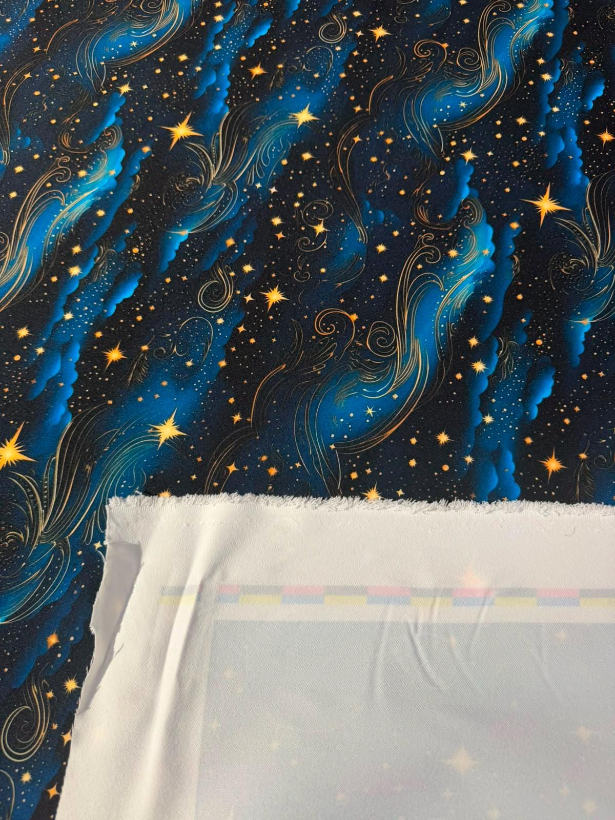Tela Celestial de Estrellas y Cielo Azul Nocturno